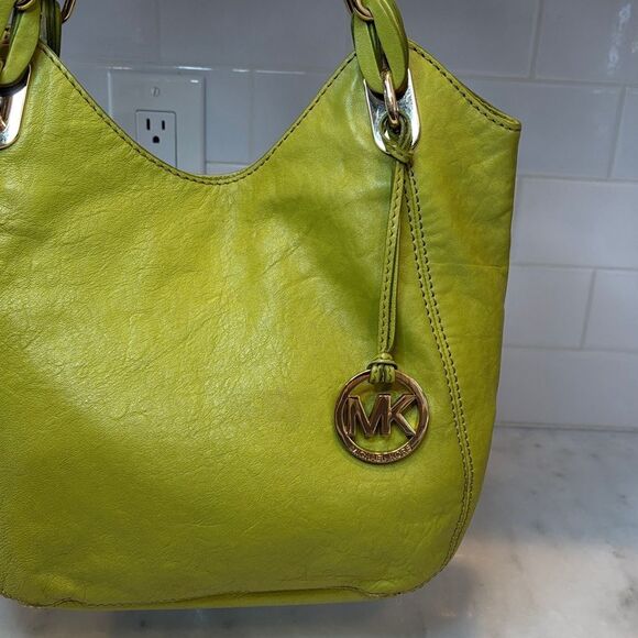 Michael Kors Purse Handbag Leather Lillie Chartreuse Chainlink Hobo Shoulder Bag - Picture 4 of 16